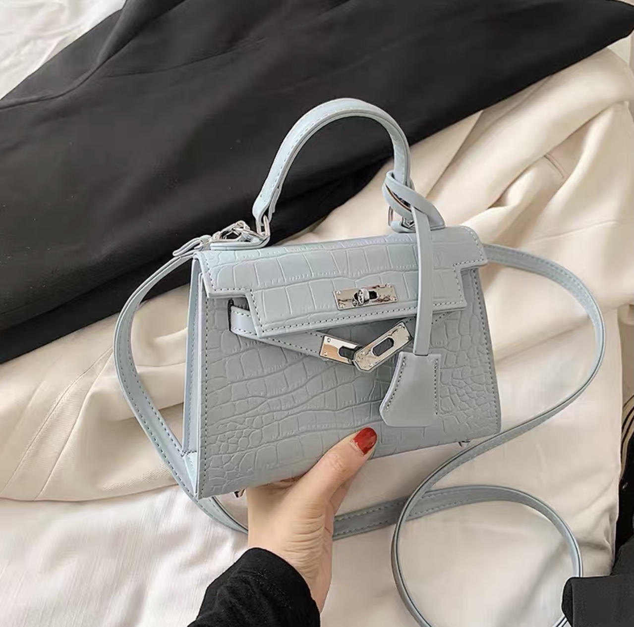 Weekend plans crocs bag BG141 images